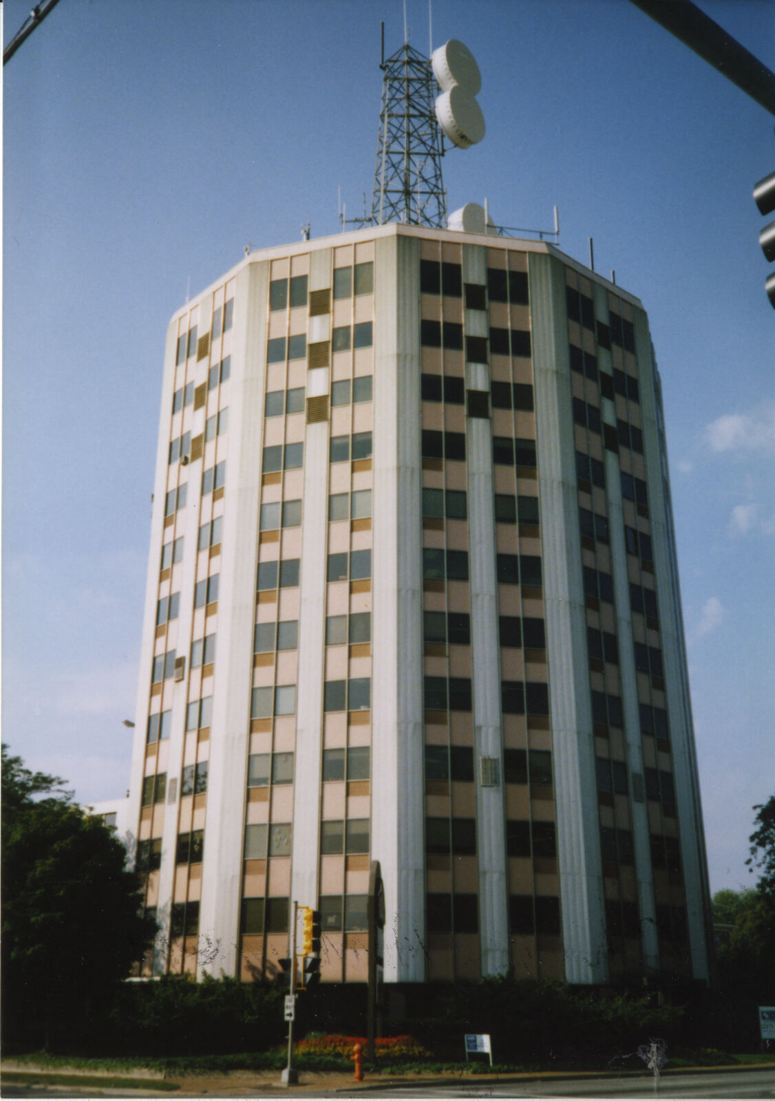 Huntington Towers Digital Collections at the University of Illinois