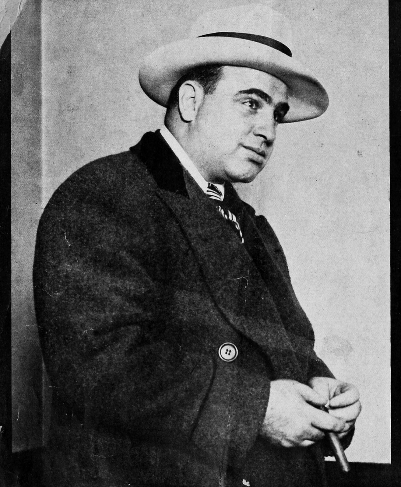 Best Seller : Lot de 12 chapeaux fluo Al Capone